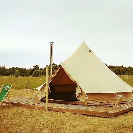 Luxusní stan Muhu Liiva Glamping